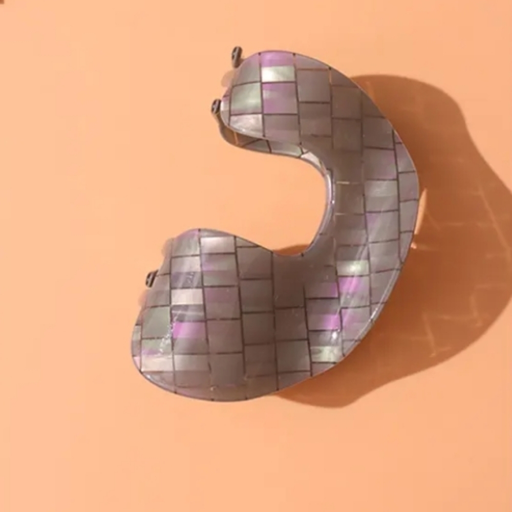 NEW Abstract Shape Gray Iridescent Hair Claw Clip Fashion Trendy